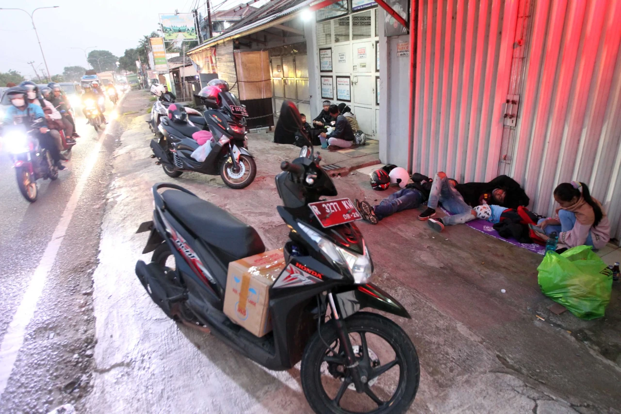 Menepis Lelah, Pemudik...