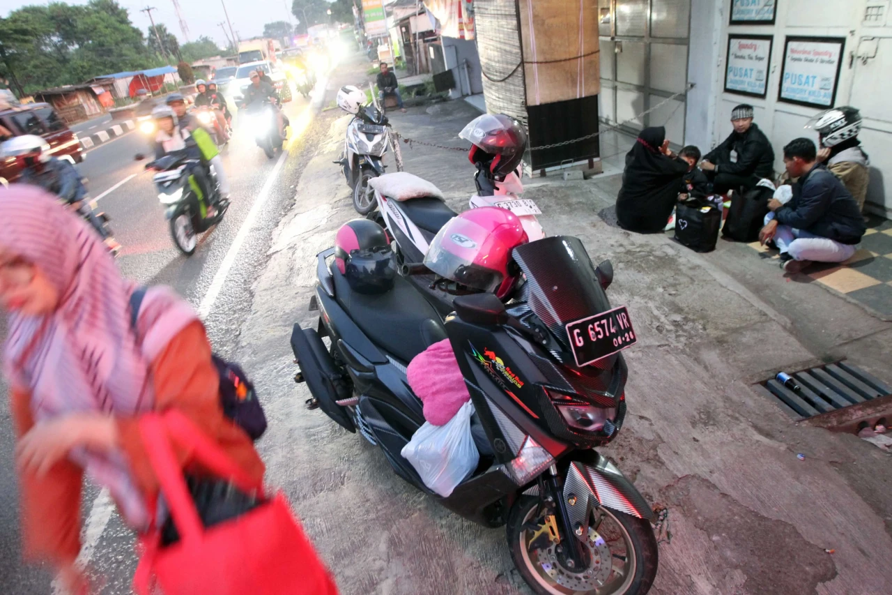 Menepis Lelah, Pemudik...