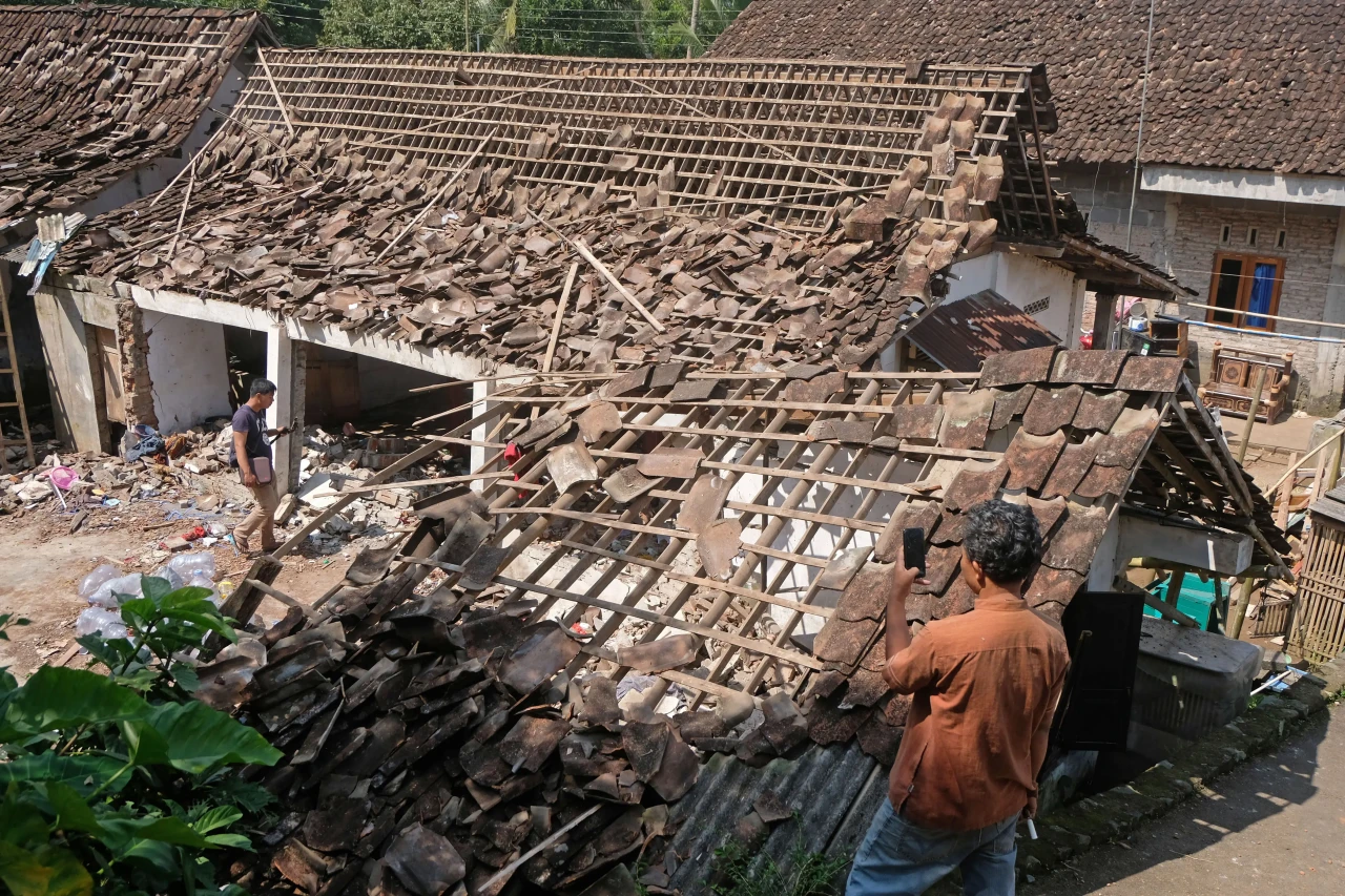 7 Rumah Rusak Akibat...