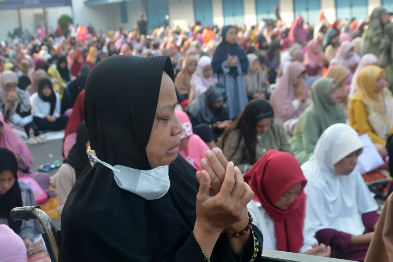 Potret Ribuan Umat Islam...