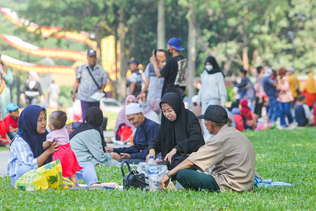 Libur Lebaran Idul Fitri...