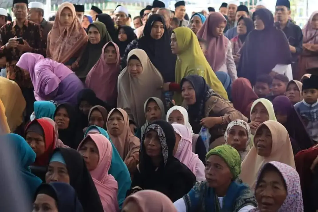 TGB Zainul Majdi Hadiri...