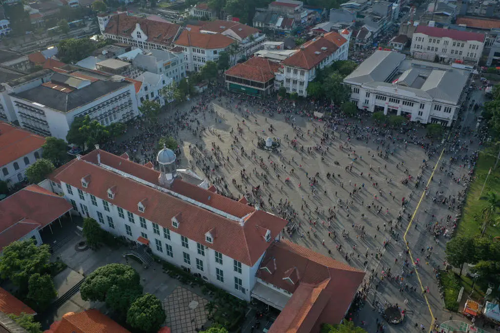 Kota Tua Jakarta Dipadati...