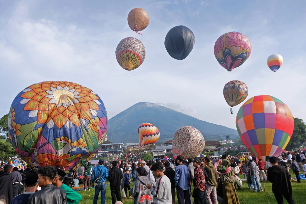 Penerbangan Balon Udara...