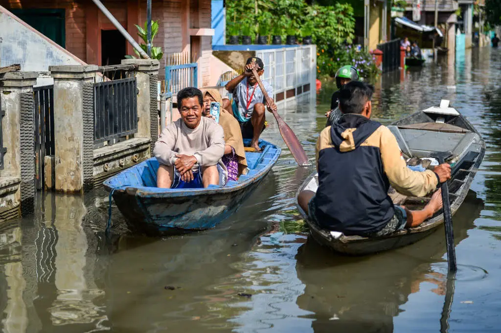 Banjir Luapan Sungai...