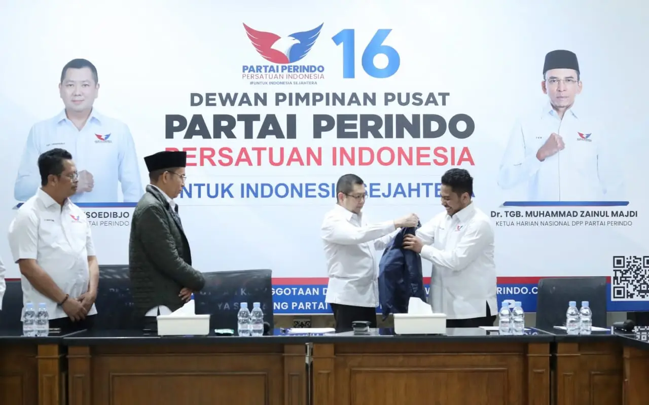 HT Lantik Dua Kader...