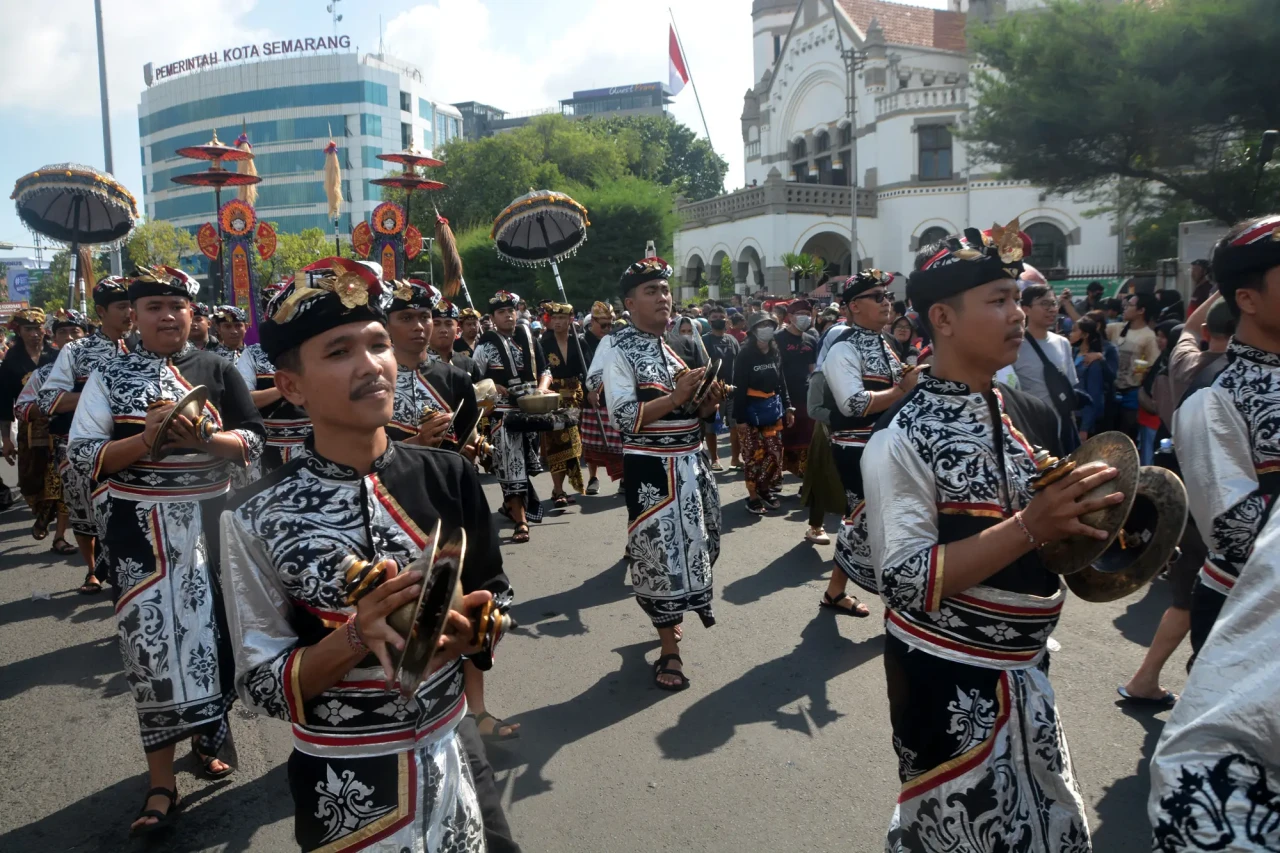 Potret Kemeriahan Karnaval...