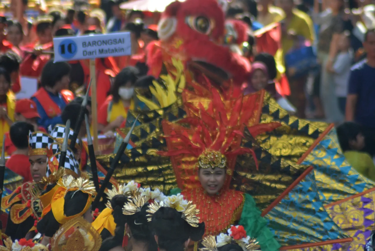 Potret Kemeriahan Karnaval...