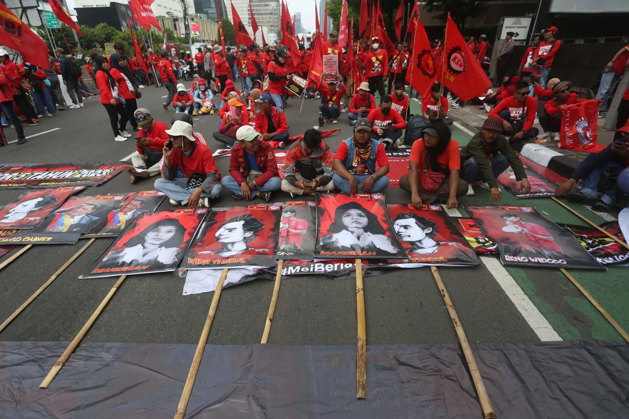 Serikat Buruh Gelar...