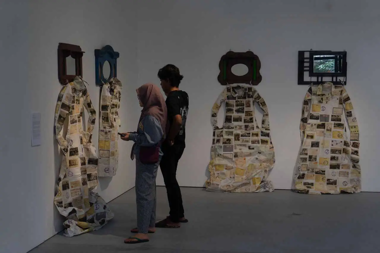 Mengunjungi Pameran...