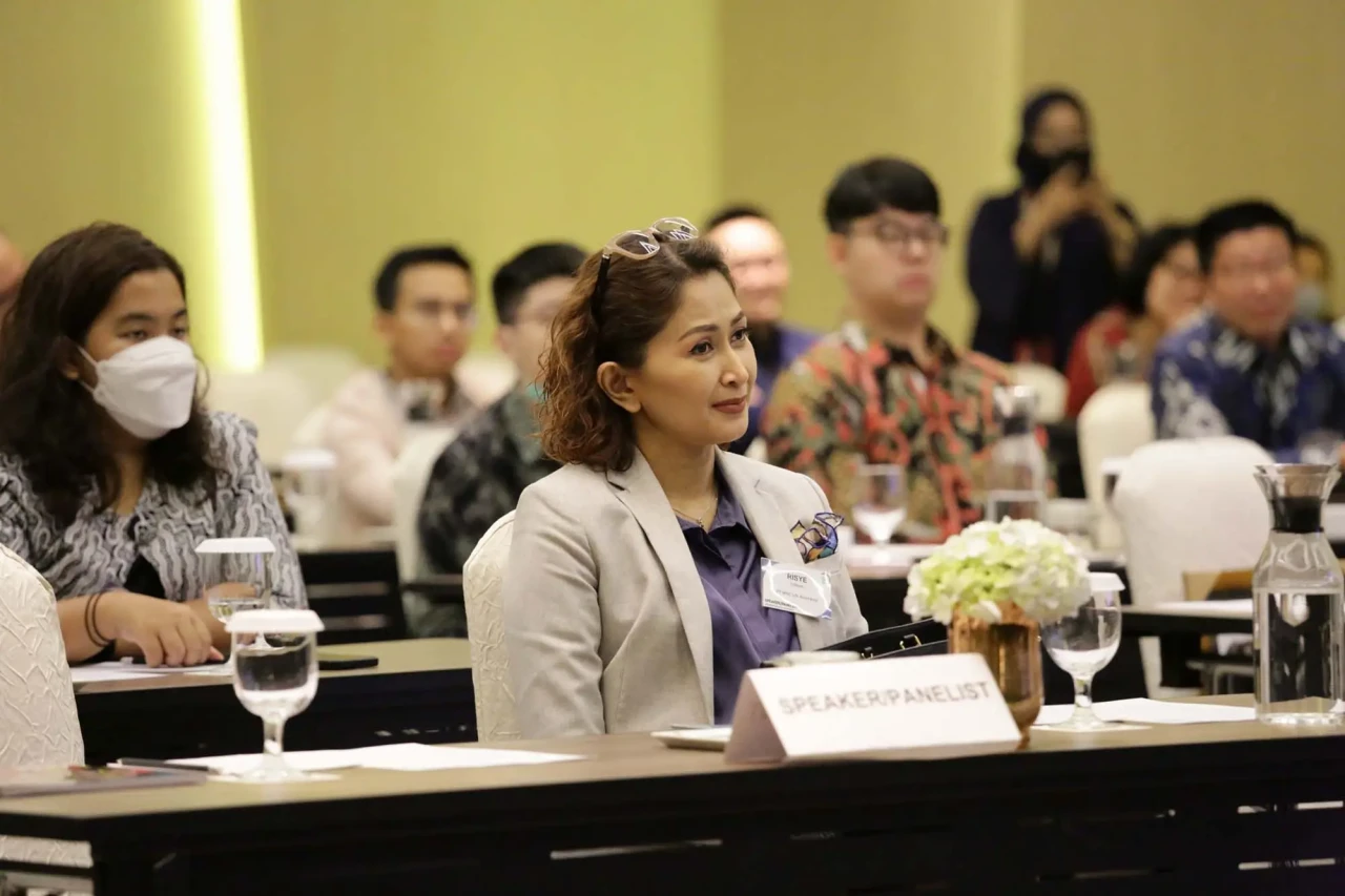 Hadiri Asian Banking...