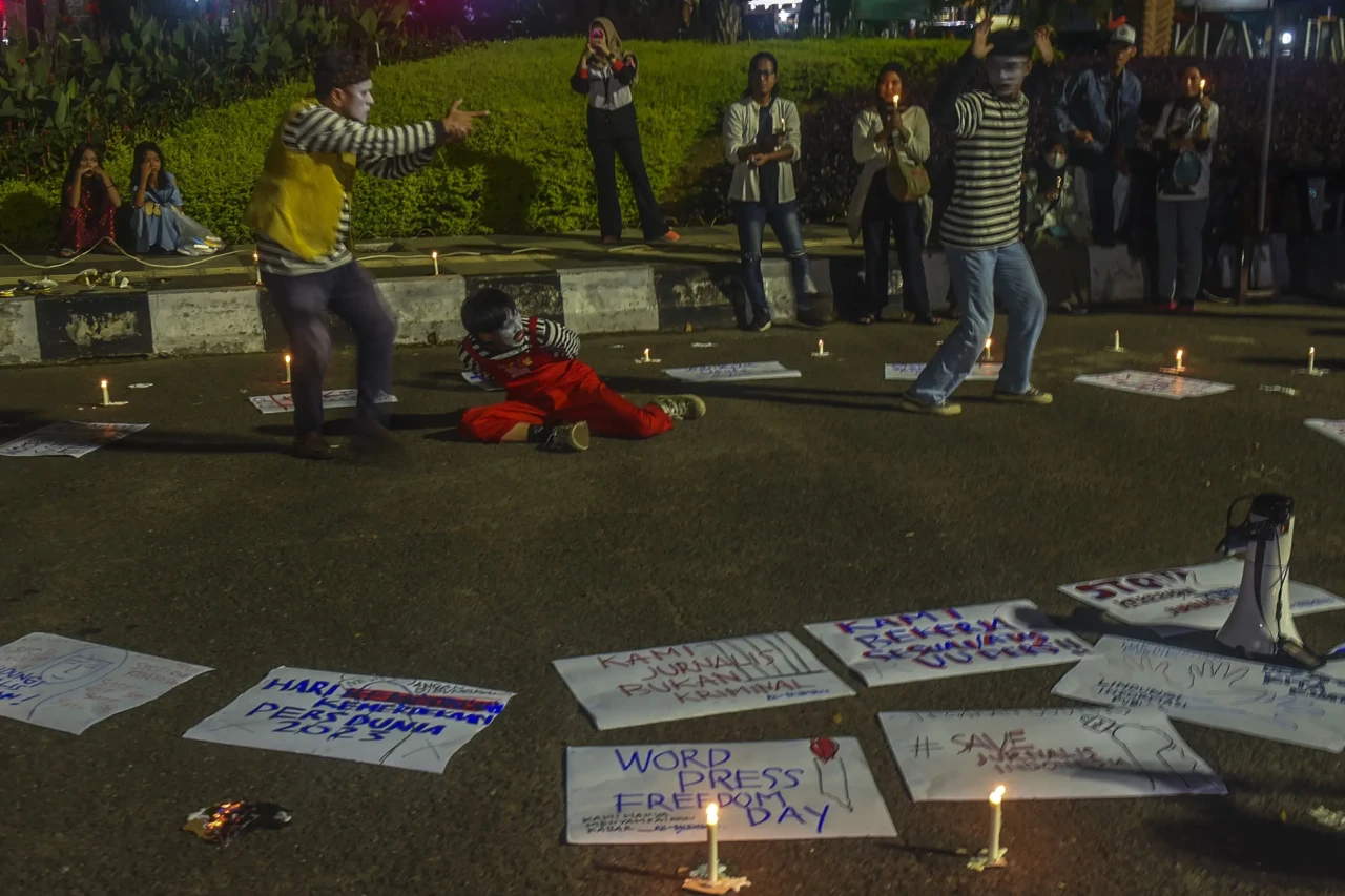 Aksi Peringatan Hari...
