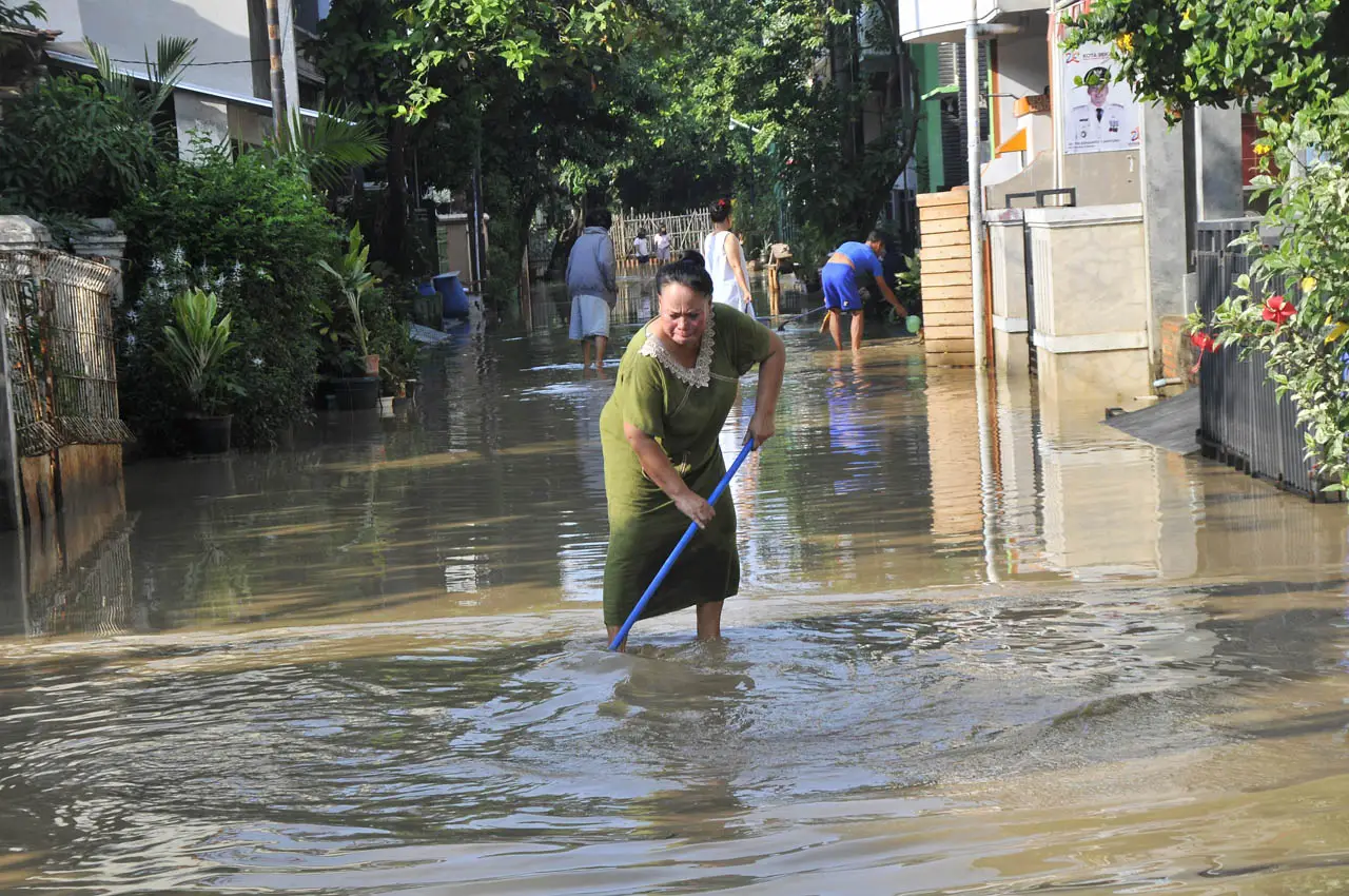 Banjir Akibat Luapan...