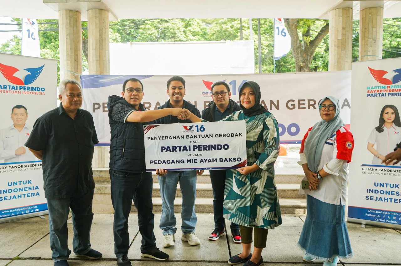 Partai Perindo Berikan...