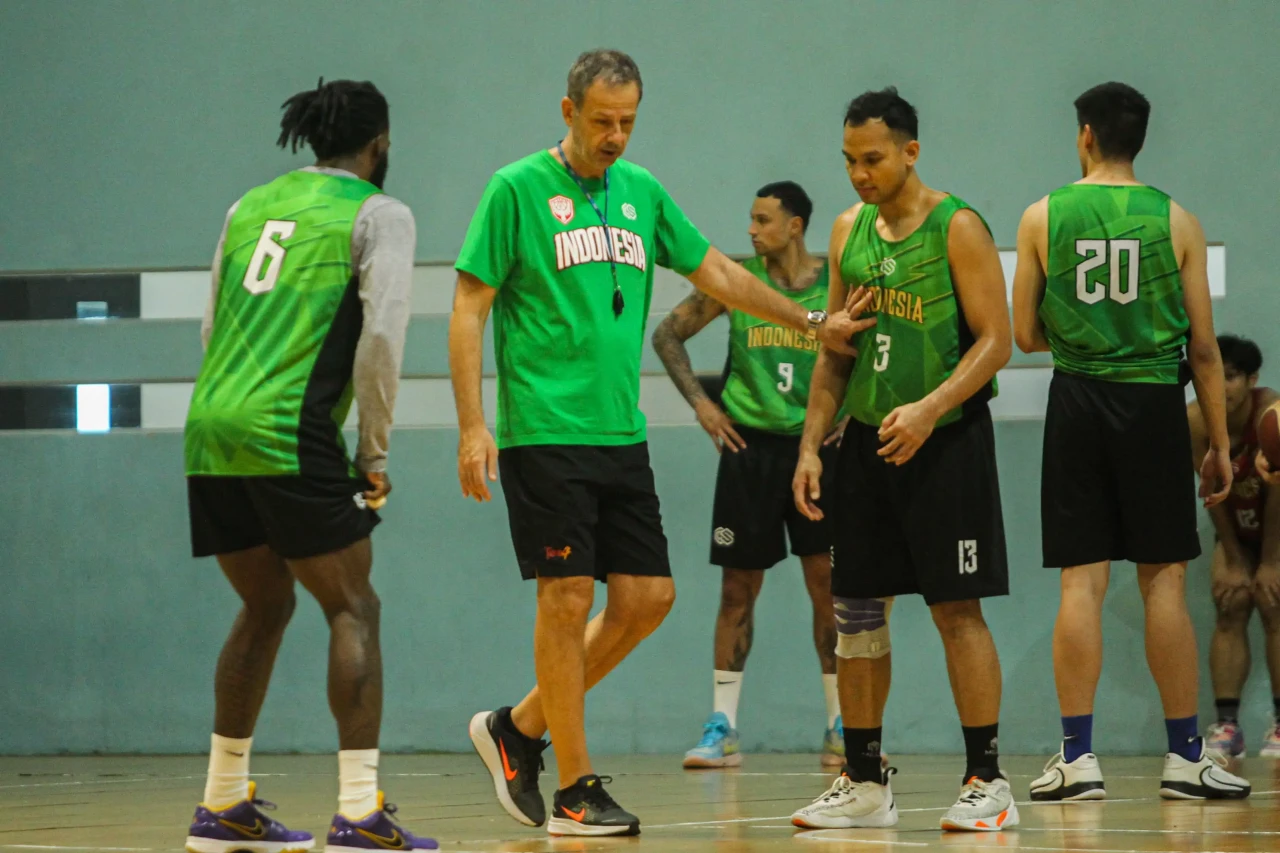 Timnas Basket Indonesia...