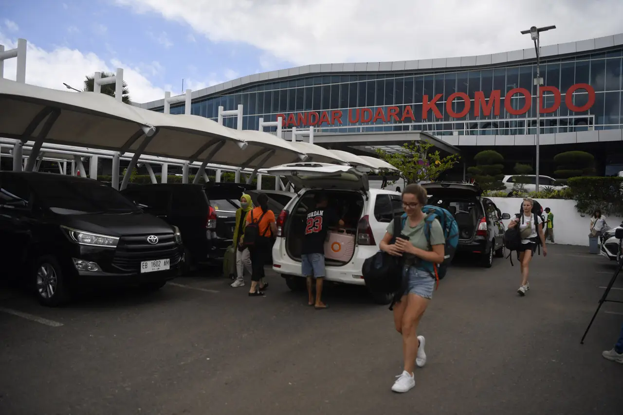 Kepadatan Bandara Komodo...