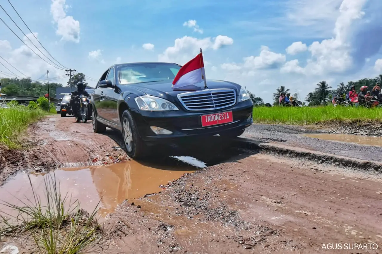 Detik-detik Mobil Presiden...
