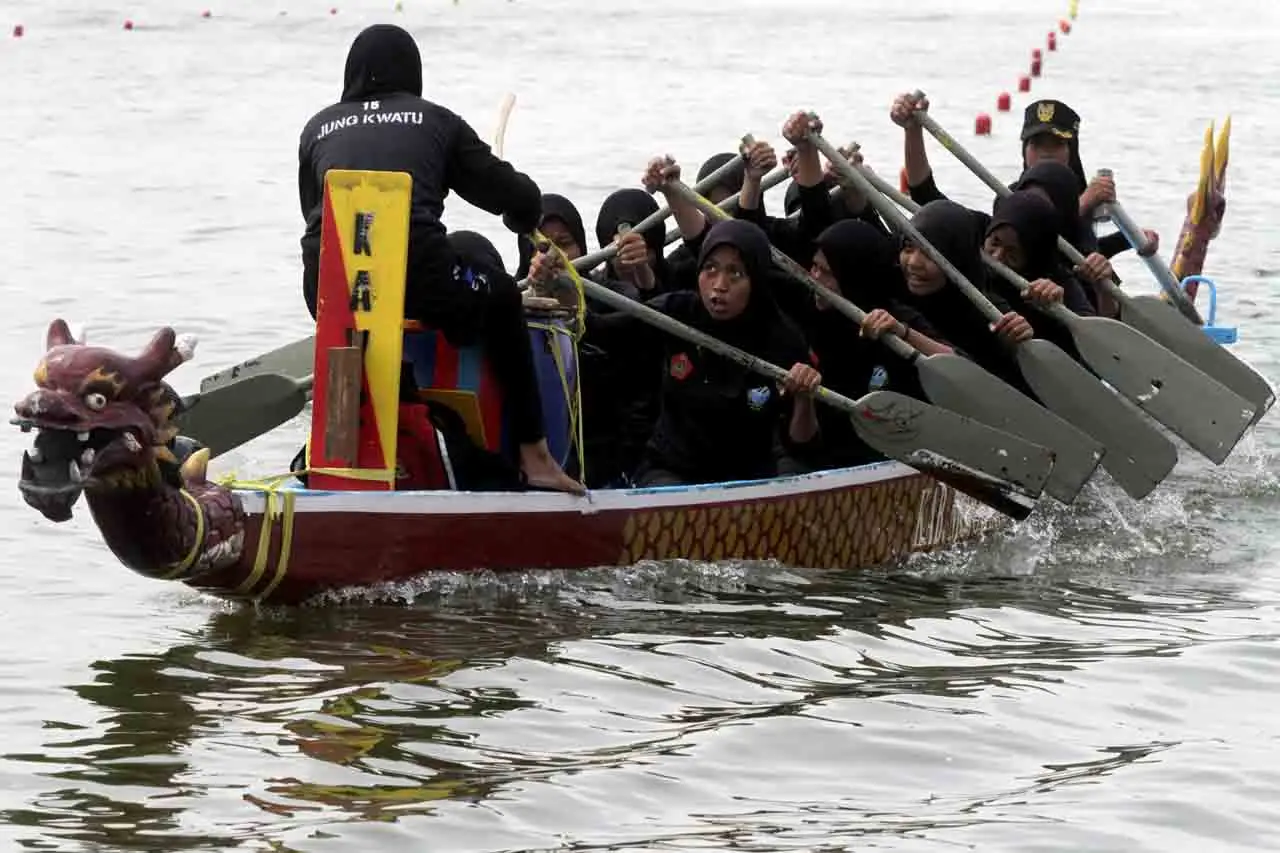 Lomba Dayung Perahu...