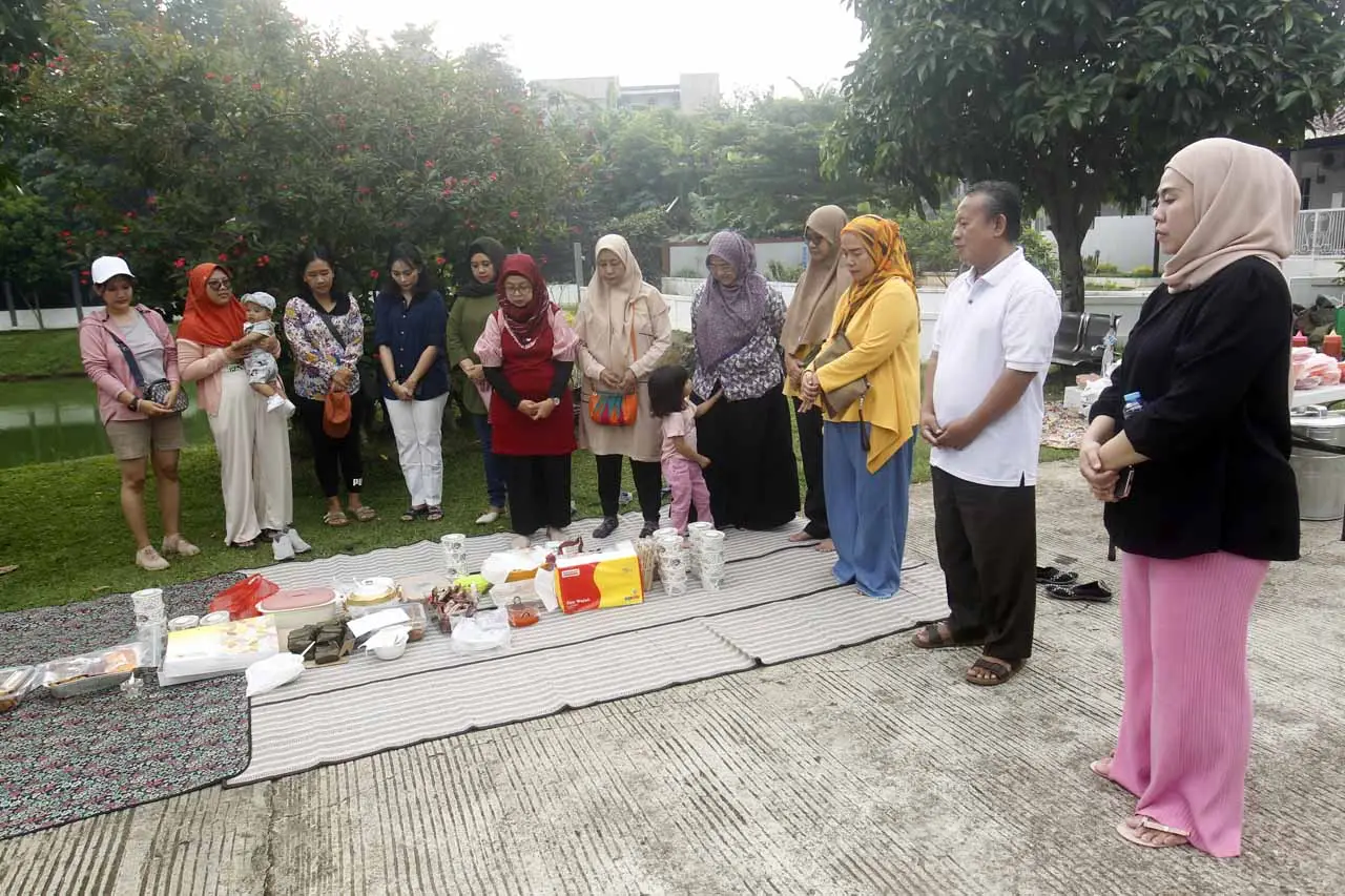 Jalin Silaturahmi, Warga...