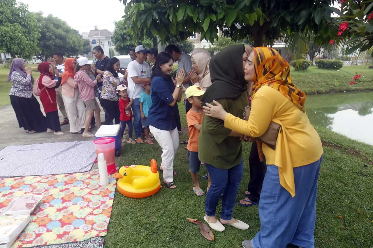 Jalin Silaturahmi, Warga...