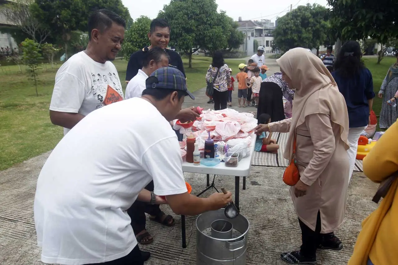 Jalin Silaturahmi, Warga...