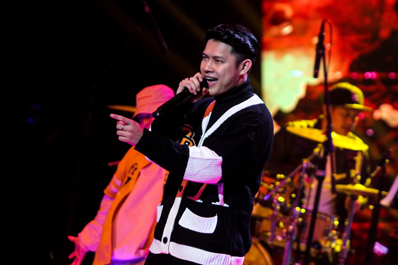 Rony dan Armand Maulana...