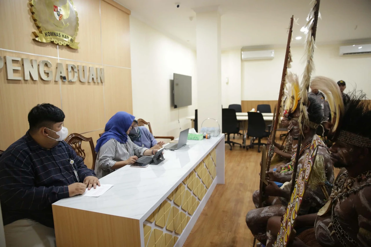Laporan Masyarakat Adat...