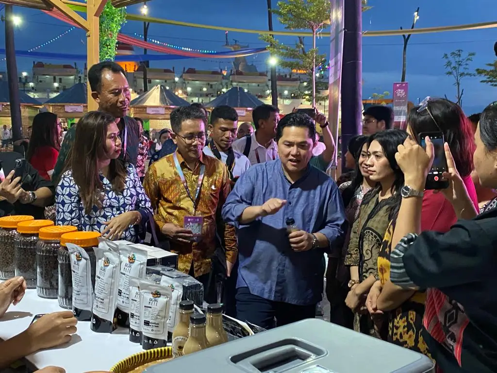 Erick Thohir Tinjau...