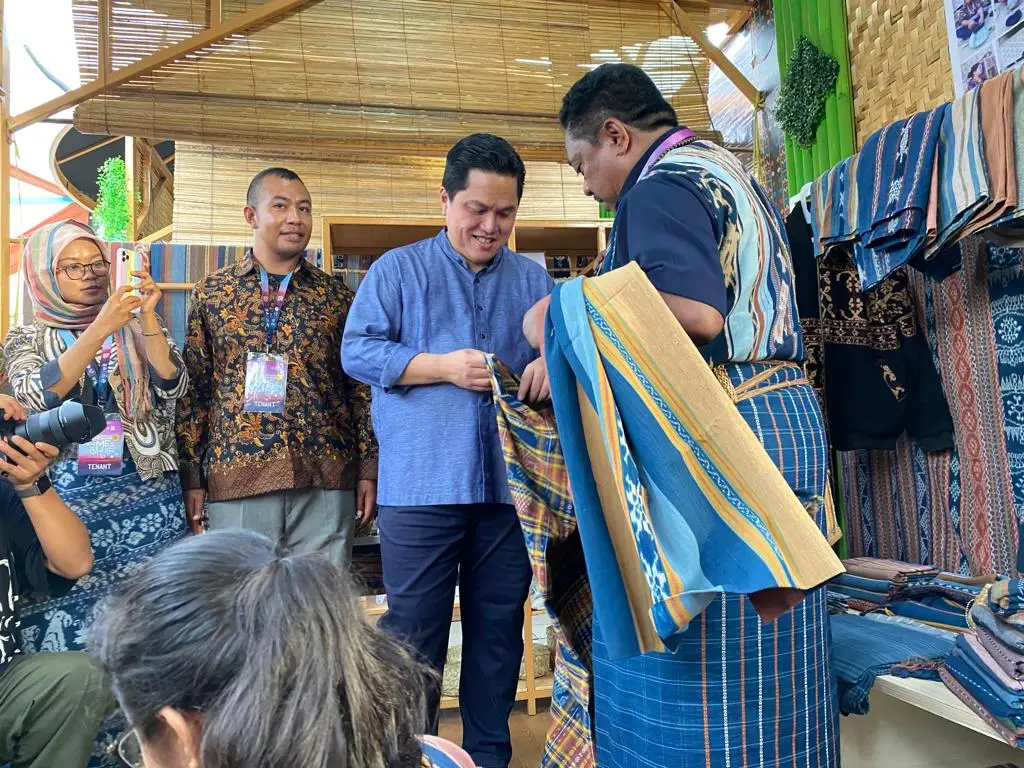 Erick Thohir Tinjau...