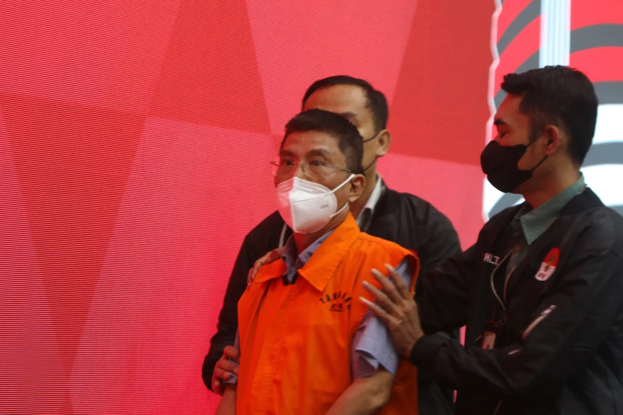 KPK Tahan Komisaris...