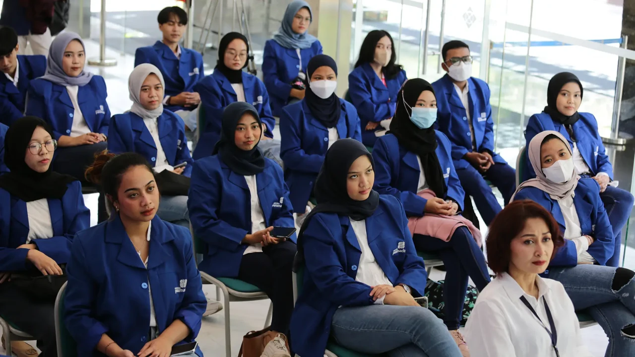 MNC Life Tutup Program...