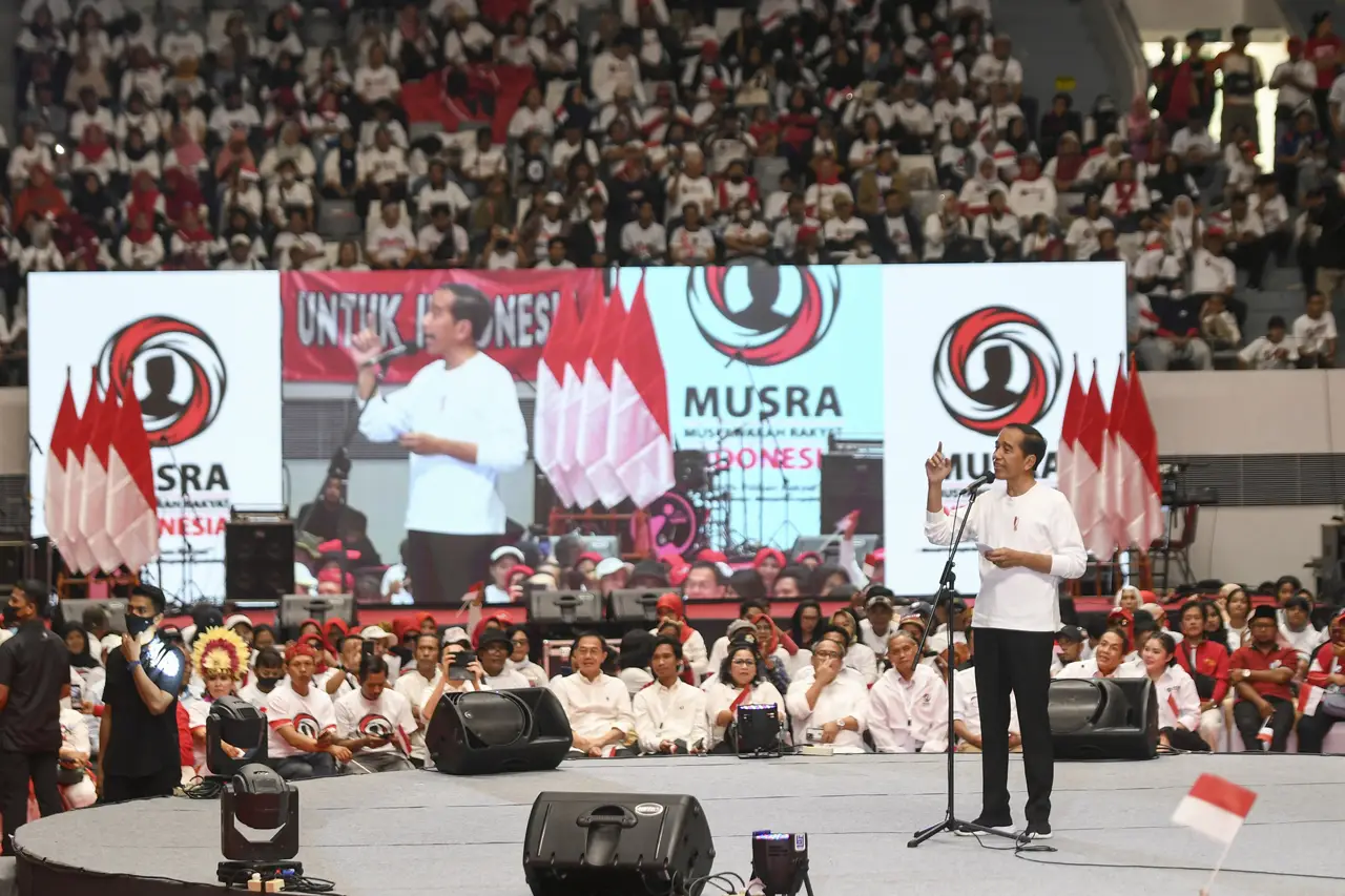 Presiden Hadiri Puncak...