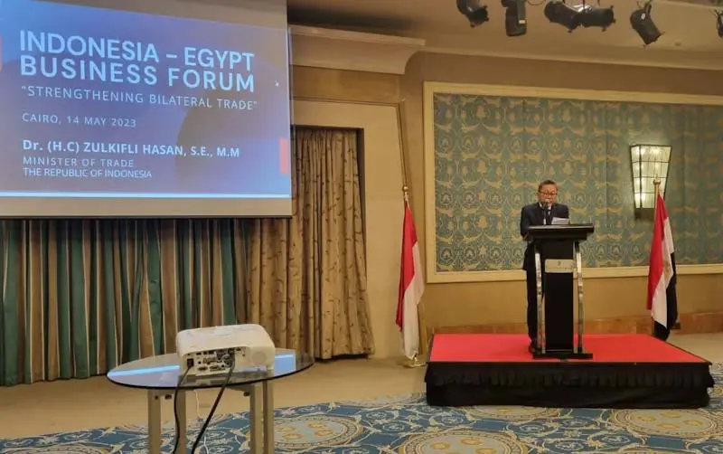 Hadiri Forum Bisnis,...