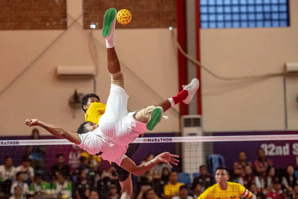 Tim Sepak Takraw Beregu...