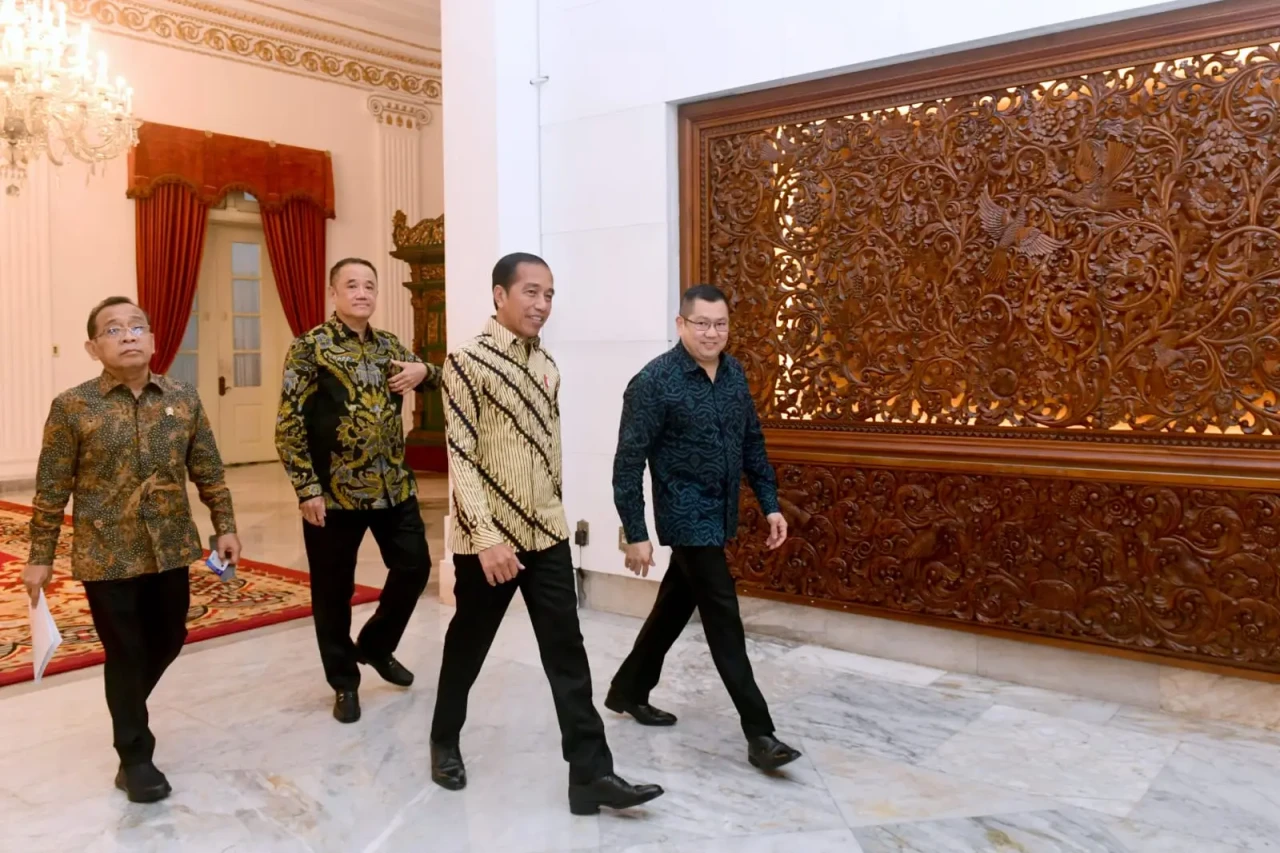 Presiden Jokowi Audiensi...
