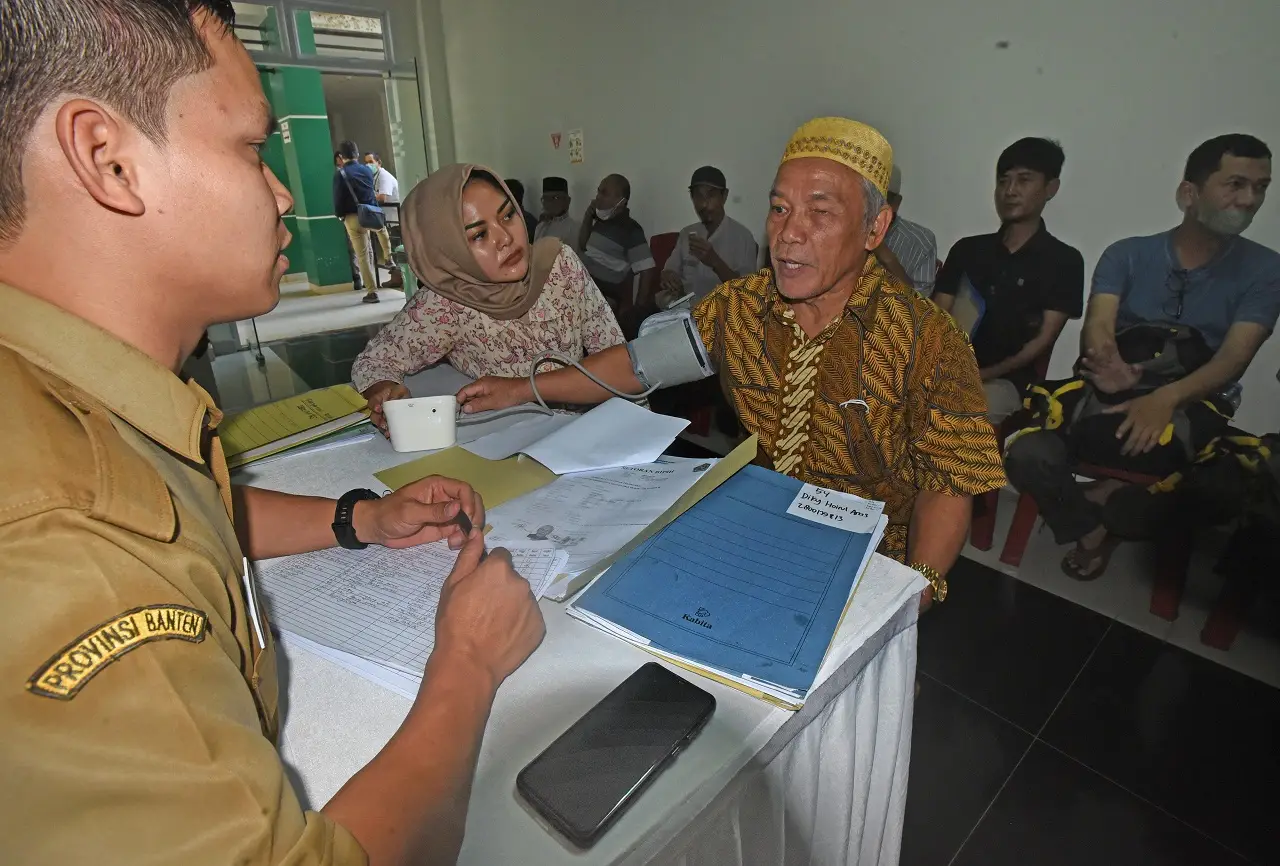 Pemeriksaan Kesehatan...
