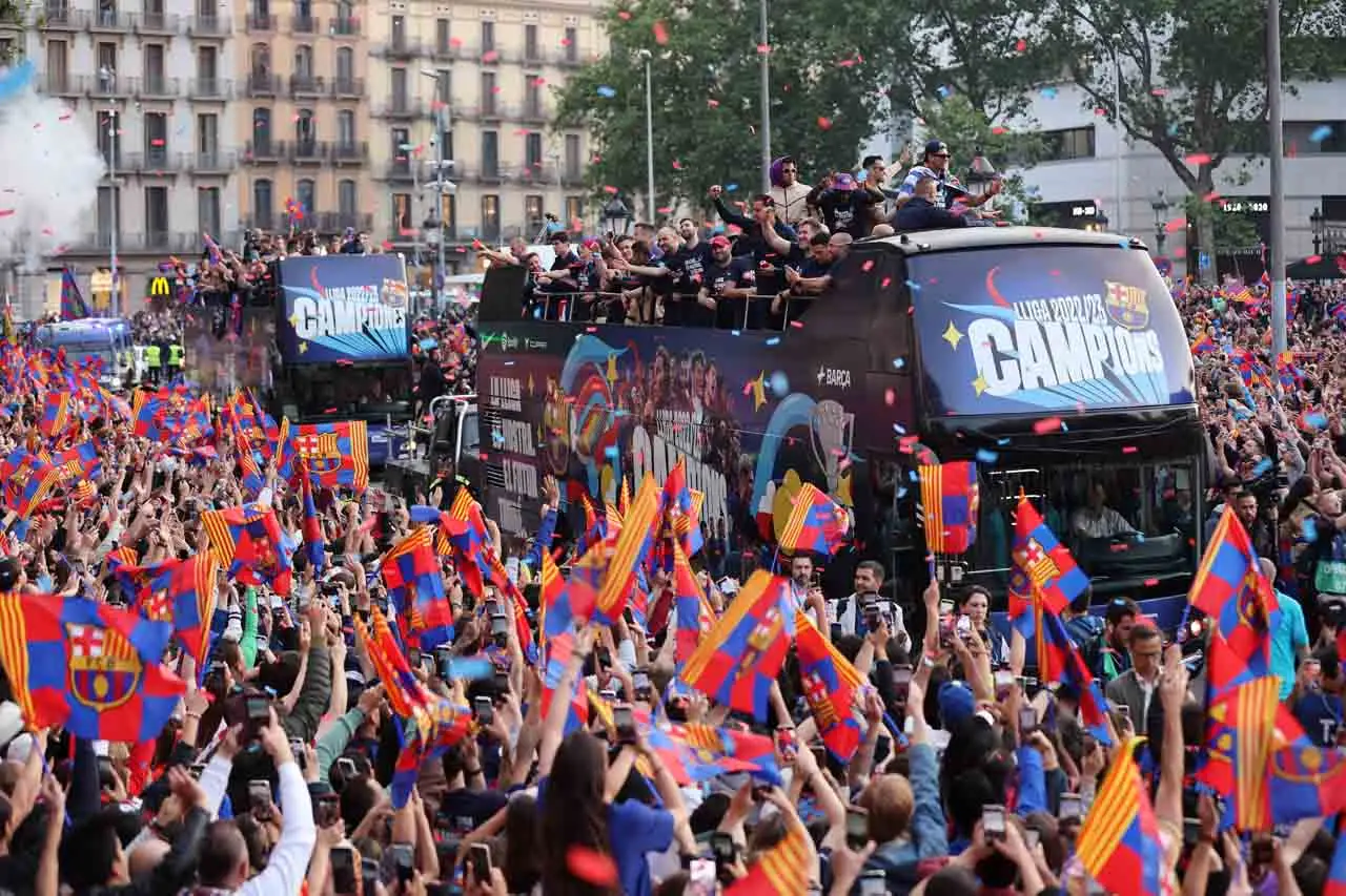 Juarai La Liga ke-27,...