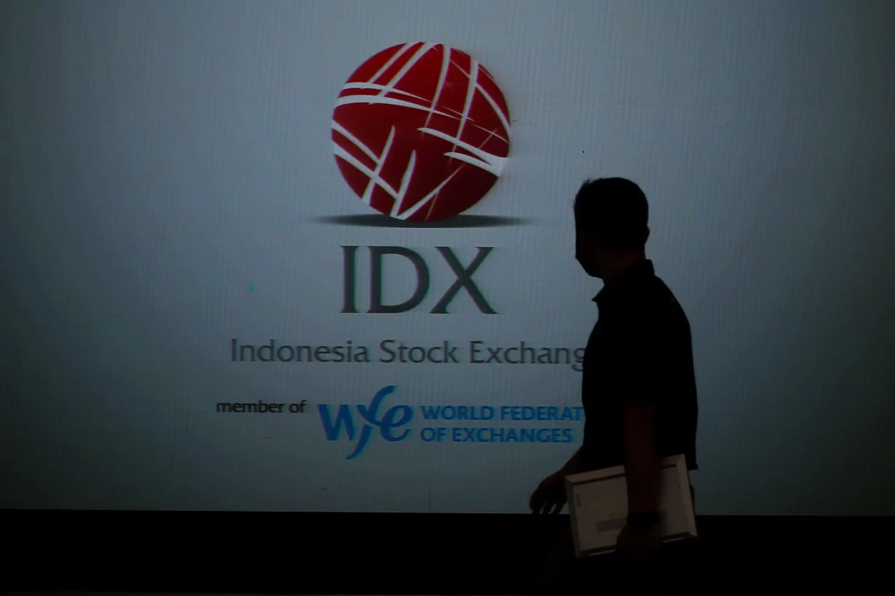 IHSG Melemah Jelang...