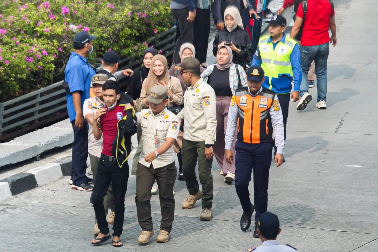 Momen Copet Tertangkap...
