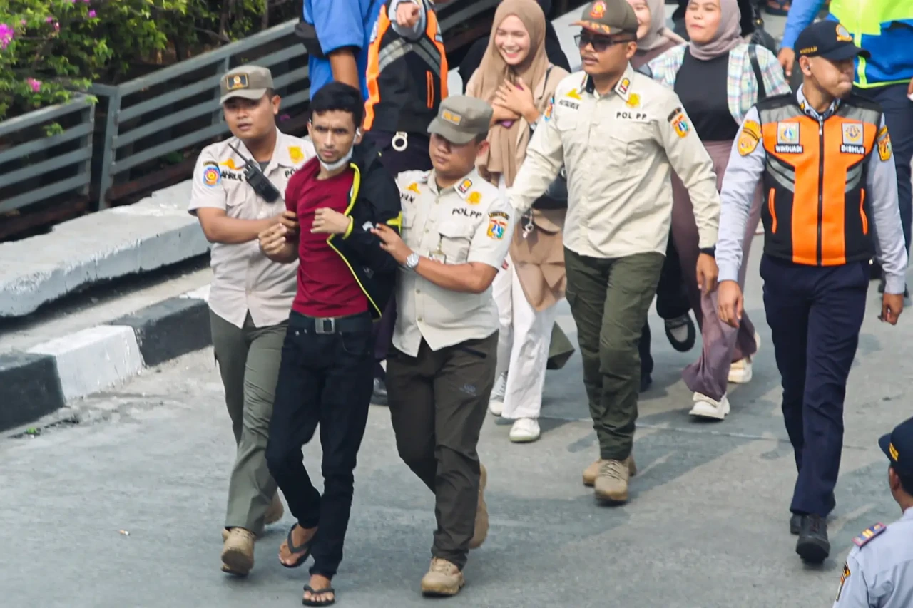 Momen Copet Tertangkap...