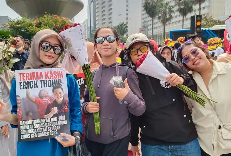 Potret Aksi 1.000 Mawar...