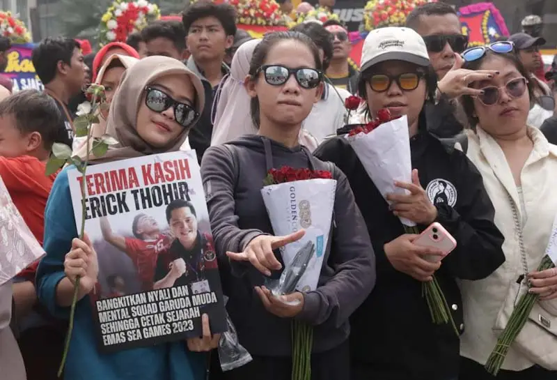 Potret Aksi 1.000 Mawar...