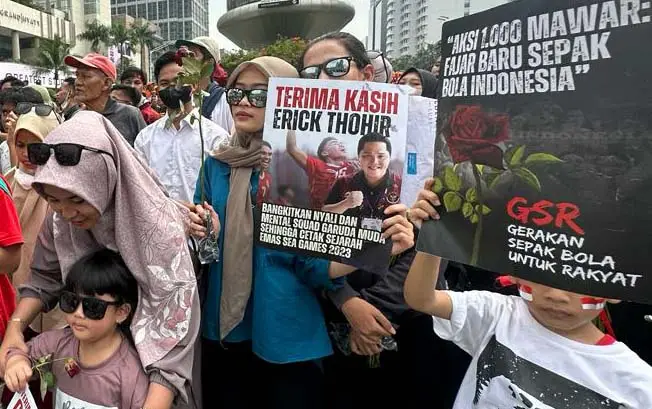 Potret Aksi 1.000 Mawar...