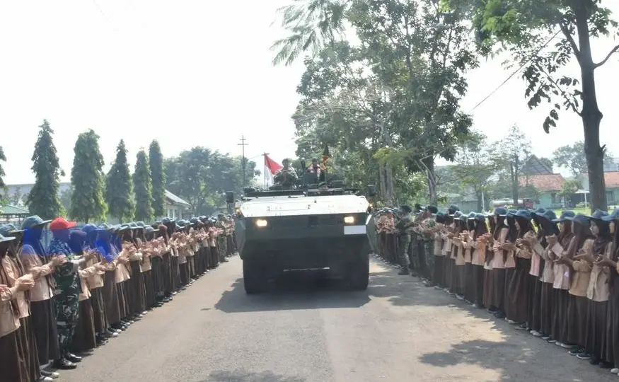 Bukan Kaleng-kaleng,...