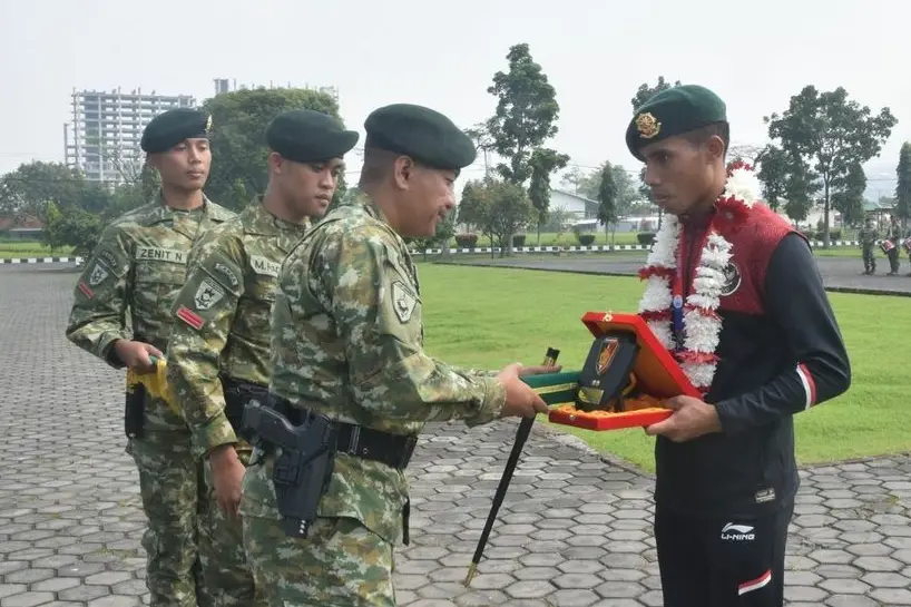 Bukan Kaleng-kaleng,...