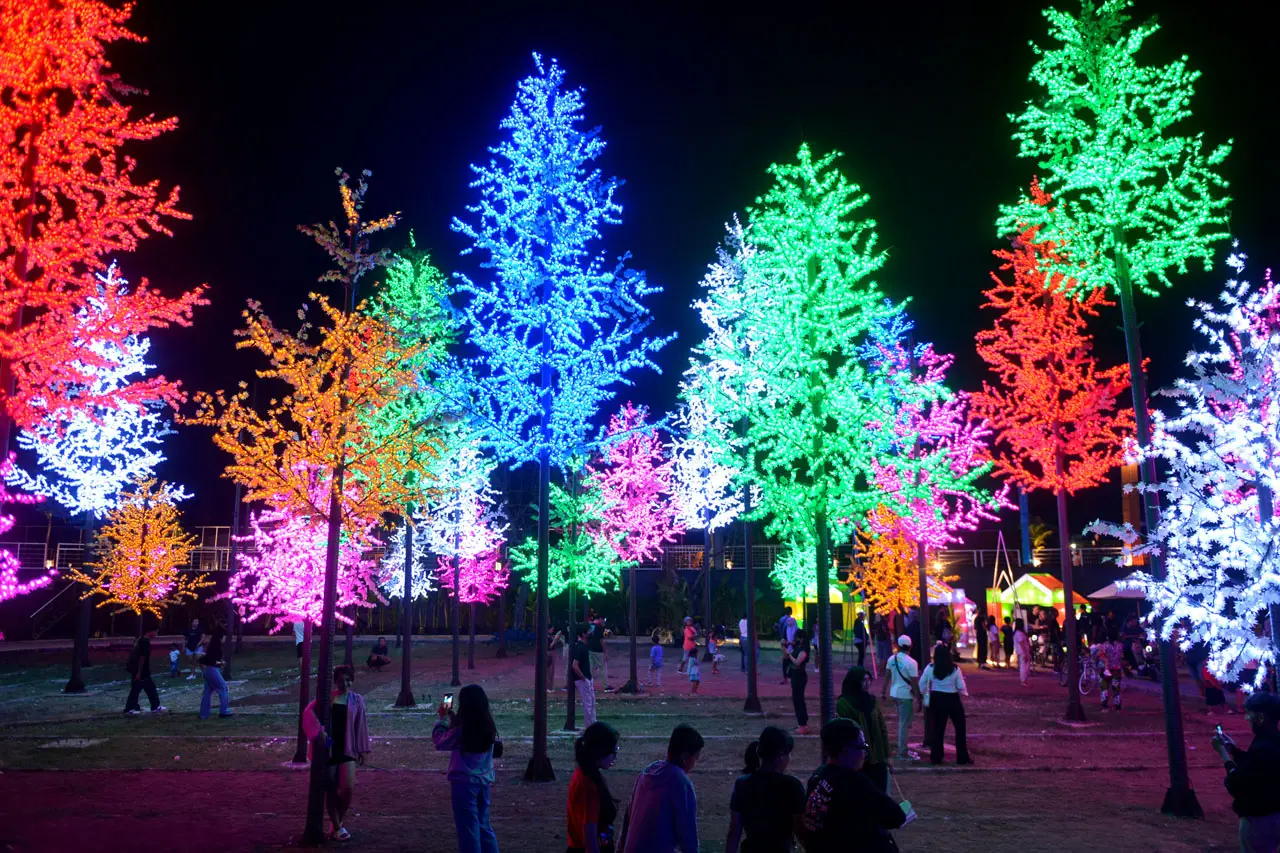 Wisata Festival Lampion...
