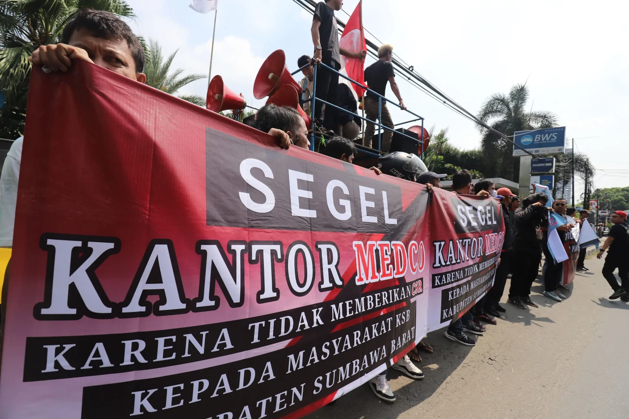 Aksi Aliansi Masyarakat...