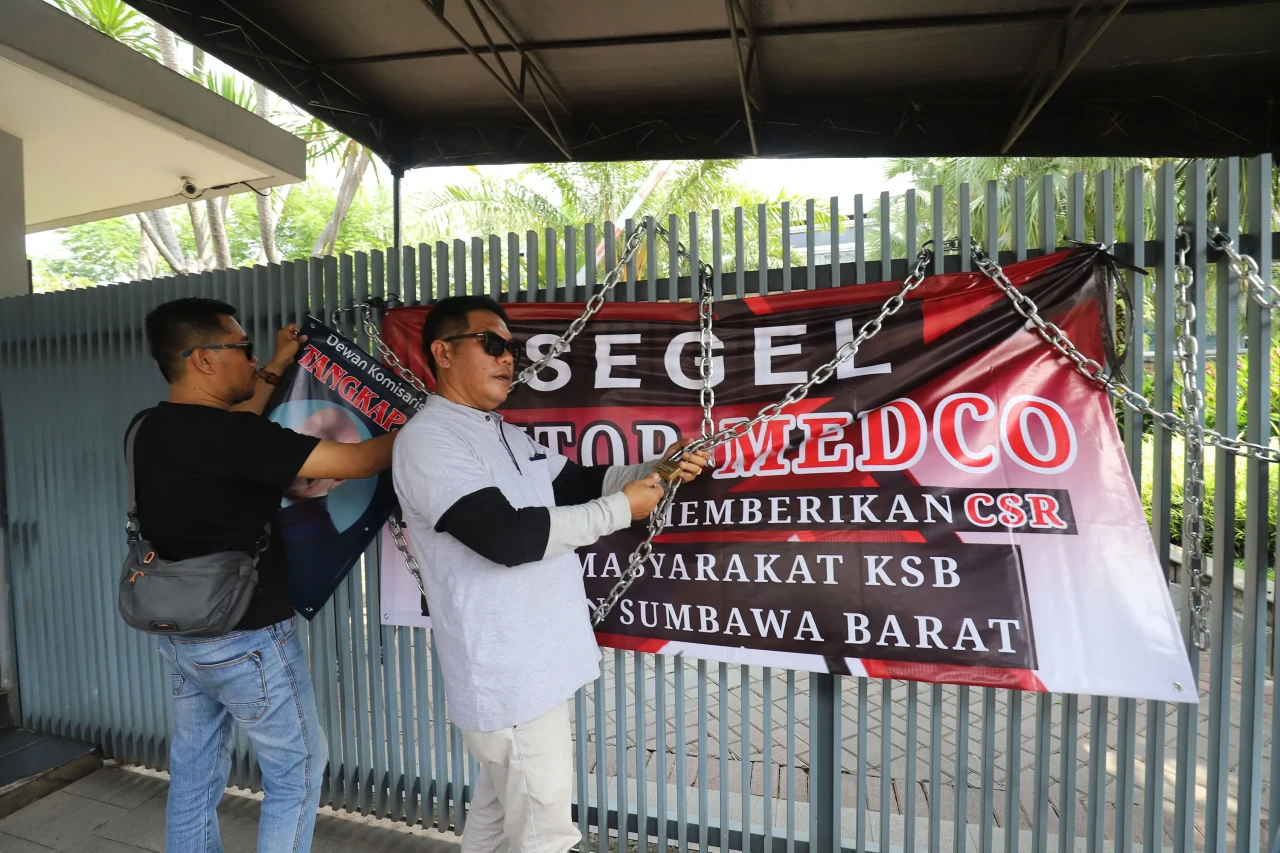 Aksi Aliansi Masyarakat...