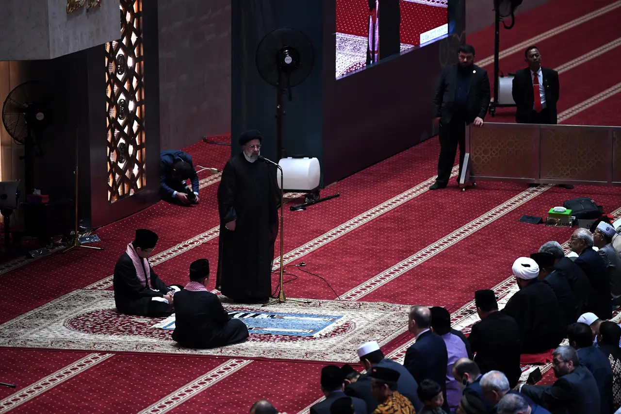 Momen Presiden Iran...