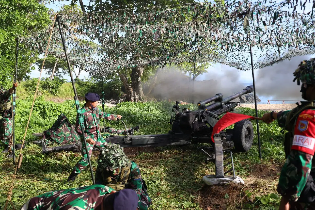 Kerahkan Empat KRI Terbaik...